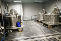 气动刮刀下卸离心机